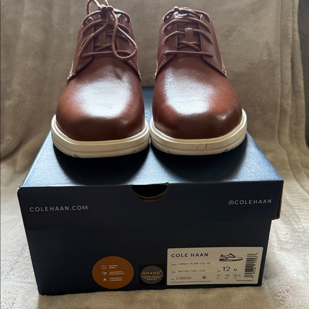 Cole Haan Men's Tan leather Oxford Shoes.
